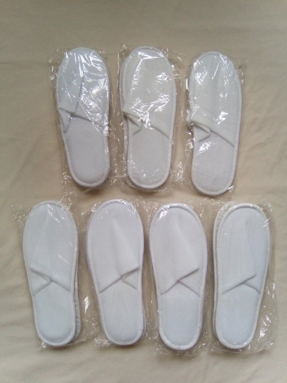 7 Pairs of Unisex Closed-Toe Terry Spa Slippers